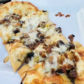 Logan's - Artichoke flatbread - American Near Me - Roslyn, Washington
