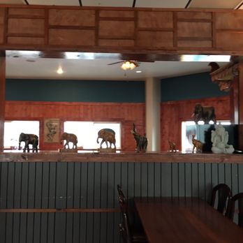 Khun Thai - Interior - Thai Near Me - Brookings, Oregon