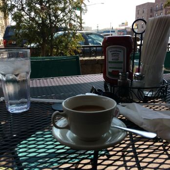 Boulevard Diner - Beautiful day for breakfast outside. - Diners Near Me - North Bergen, New Jersey