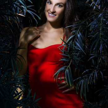 Feelingrafia - Nicole - Portrait Photography - Event Photography Near Me - Van Nuys, California