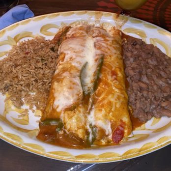 Lupe Tortilla Mexican Restaurant - chicken enchiladas - Tex-Mex Near Me - Austin, Texas Lupe Tortilla Mexican Restaurant - chicken enchiladas - Tex-Mex Near Me - Austin, Texas