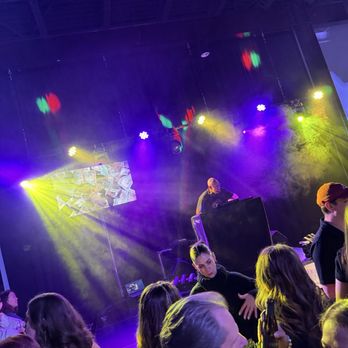 The Electric Belle - New Year's Eve 2025 - Bars Near Me - Huntsville, Alabama