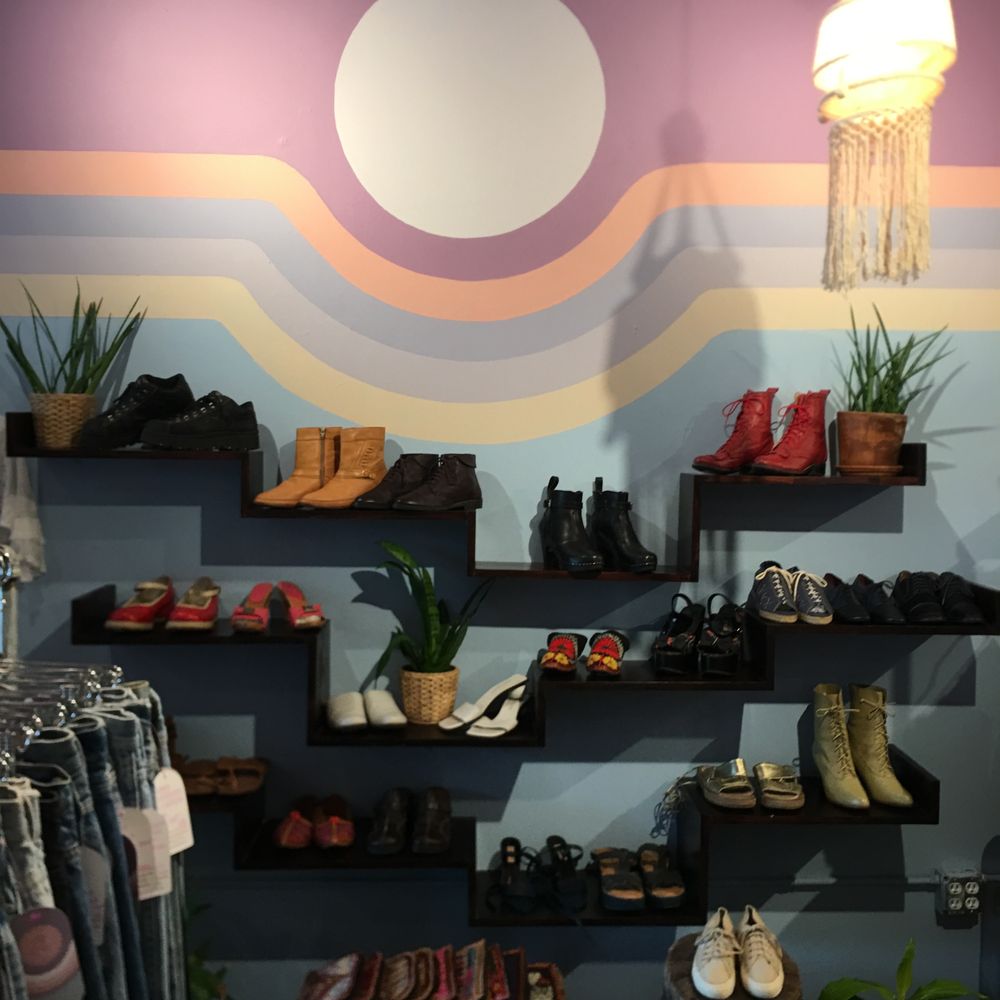 Charm School Vintage - Shoes - Used, Vintage & Consignment Near Me - Austin, Texas Charm School Vintage - Shoes - Used, Vintage & Consignment Near Me - Austin, Texas