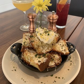 North Italia - Mimosa, sangria, white truffle garlic bread - Italian Near Me - McLean, Virginia North Italia - Mimosa, sangria, white truffle garlic bread - Italian Near Me - McLean, Virginia