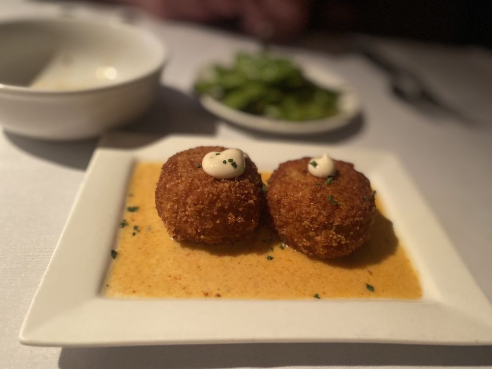 Social spots from Roy's Waikiki