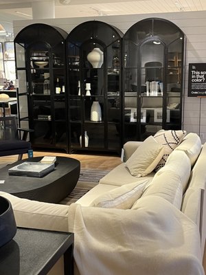 Crate & Barrel by null