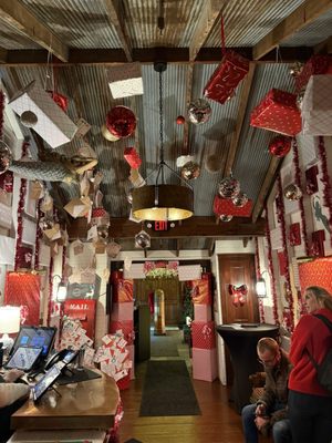 Lola's Lakehouse by null