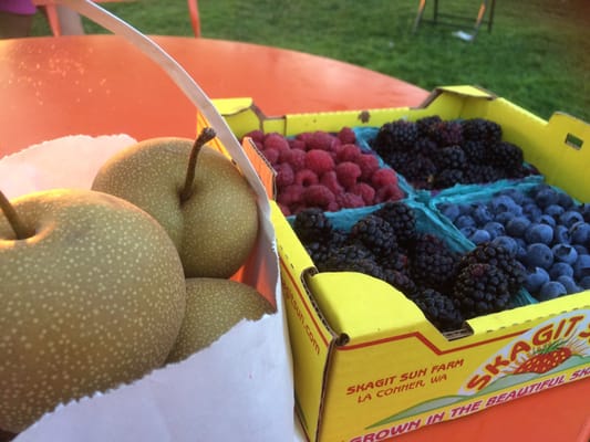 Sammamish Farmers Market by null