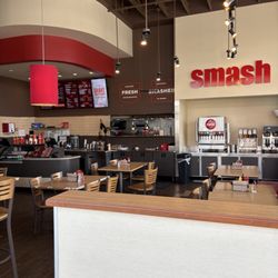 Smashburger - Inside