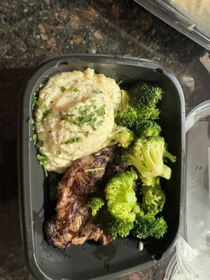 Applebee's Grill + Bar by null