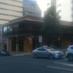 Gilroy's Hotel - Gilroy's Hotel