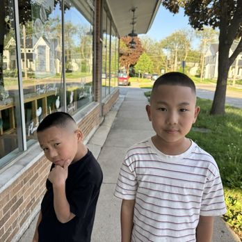 Coozy Barbershop - Abdrahman barber is great master! I recommend him - Barbers Near Me - Arlington Heights, Illinois Coozy Barbershop - Abdrahman barber is great master! I recommend him - Barbers Near Me - Arlington Heights, Illinois