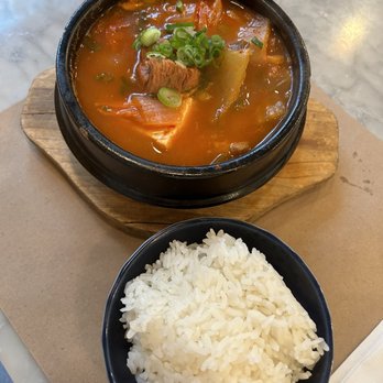 Kuun - KimChi Stew with pork, tofu and dduk - Korean Near Me - Brooklyn, New York Kuun - KimChi Stew with pork, tofu and dduk - Korean Near Me - Brooklyn, New York