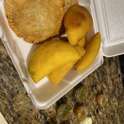 Maria's Food Truck - Empanadas and pasteles
