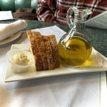 Verdi - Complementary bread - Italian Near Me - Waterbury, Connecticut