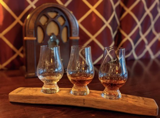 R6 DISTILLERY by null