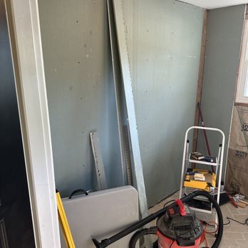 EK Pro Restoration - Mudroom (work that I did before hiring). - Damage Restoration Near Me - Lincolnshire, Illinois