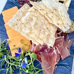 Búho Bar - Charcuterie and Cheese |Instagram @restaurant_aholic
