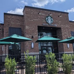Exterior outside entrance of Starbucks - Starbucks - Summerville, South Carolina Exterior outside entrance of Starbucks - Starbucks - Summerville, South Carolina
