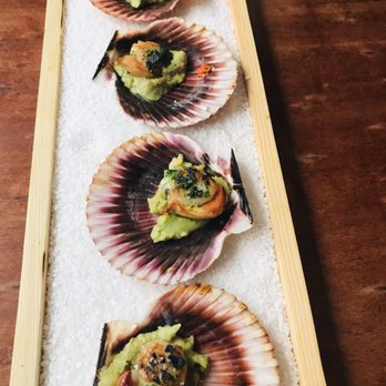 Entre Santos - Grilled scallops - Cocktail Bars Near Me - Madrid, M Entre Santos - Grilled scallops - Cocktail Bars Near Me - Madrid, M