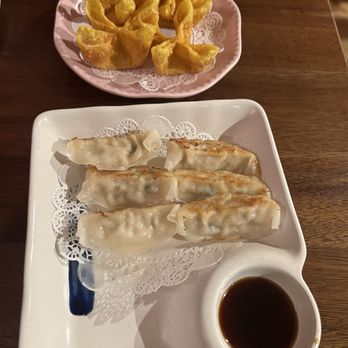KuJiRa Sushi & Bar - Crab Rangoon & dumplings - Japanese Near Me - Pittsburgh, Pennsylvania