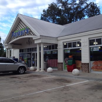 Parker's - a car parked in front of the store - Convenience Stores Near Me - Guyton, Georgia Parker's - a car parked in front of the store - Convenience Stores Near Me - Guyton, Georgia