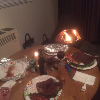 Fort Ross Lodge - Romantic dinner with the sound of the ocean - Hotels Near Me - Jenner, California Fort Ross Lodge - Romantic dinner with the sound of the ocean - Hotels Near Me - Jenner, California