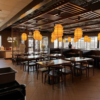Lao Hu Tong - Dinning Area - Chinese Near Me - Schaumburg, Illinois Lao Hu Tong - Dinning Area - Chinese Near Me - Schaumburg, Illinois