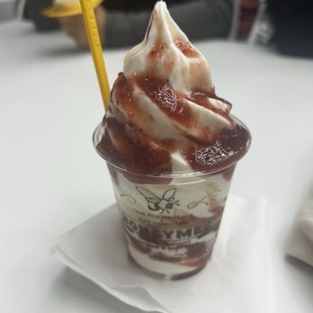Honeymee - Strawberry Affogato - Ice Cream & Frozen Yogurt Near Me - Houston, Texas Honeymee - Strawberry Affogato - Ice Cream & Frozen Yogurt Near Me - Houston, Texas