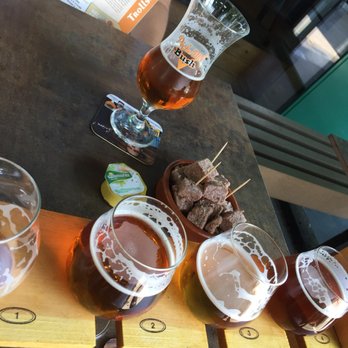 Dubuisson - Breweries Near Me - Pipaix, WHT