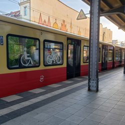 S-Bhf. Savignyplatz - On the Platform at Savignyplatz Station