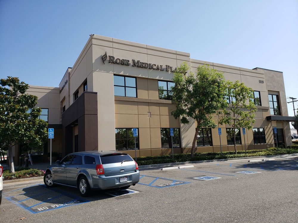 PLACENTIA LINDA HOSPITAL Updated September 2024 121 Photos & 448