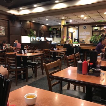 Pho Phu Thinh Restaurant - people sitting at tables - Vietnamese Near Me - Coquitlam, British Columbia Pho Phu Thinh Restaurant - people sitting at tables - Vietnamese Near Me - Coquitlam, British Columbia