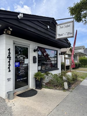 Ronnie's Crab Shack by null