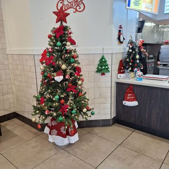 Wendy's - Christmas tree in the lobby. - Fast Food Near Me - Burleson, Texas Wendy's - Christmas tree in the lobby. - Fast Food Near Me - Burleson, Texas