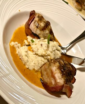 Guppy's On the Beach by null