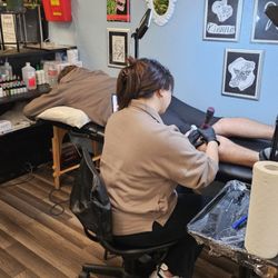 Soul Expressions Studios - The artist, Kiana working her magic.