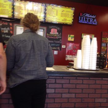 Ty's Smokehouse - Counter - Smokehouse Near Me - Bartlett, Tennessee