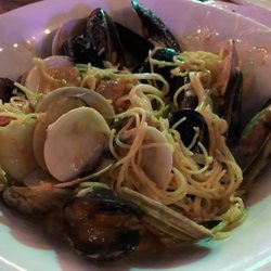 Squeeze Inn - Clams and mussels with linguine. Yummy!!!