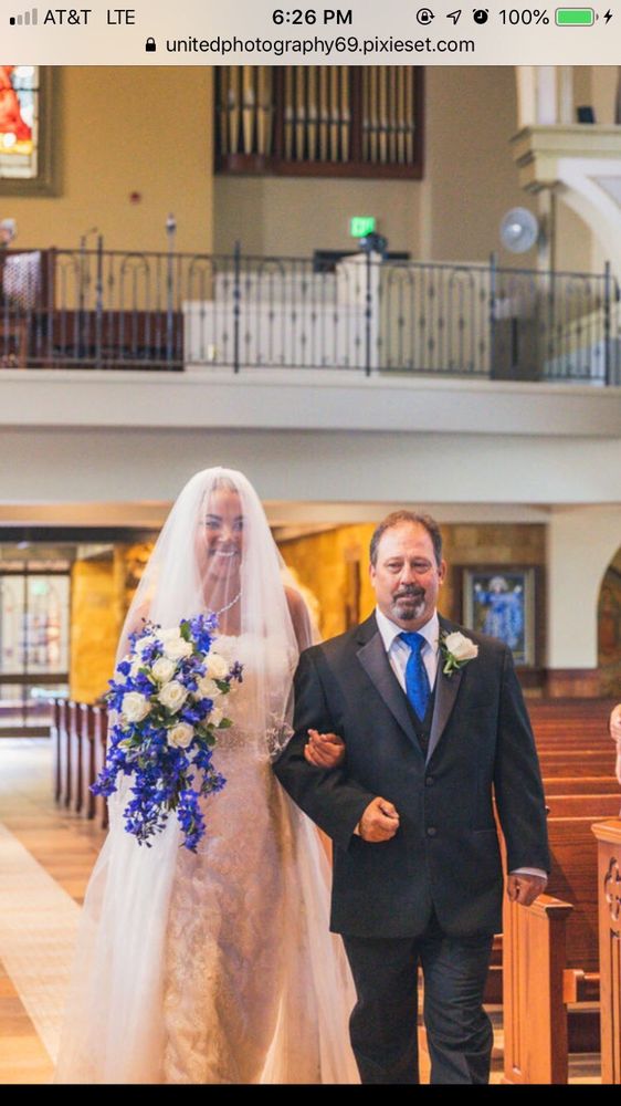 VILLAGE FLORIST & GIFTS 17 Photos 122 E German St, Shepherdstown, West Virginia Florists