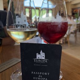 Moscato di Asti & Sangria Moscato di Asti & Sangria