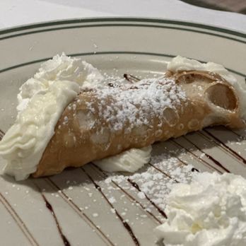 Donato'S Restaurant And Pizza - Canoli - Pizza Near Me - Woodside, New York