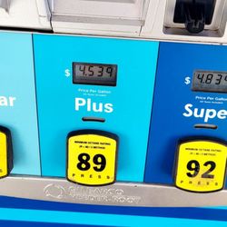 Tesoro Express Wash - Da gas prices with card as of Feb. 26, 2025