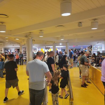 Lego - Toy Stores Near Me - Lake Buena Vista, Florida