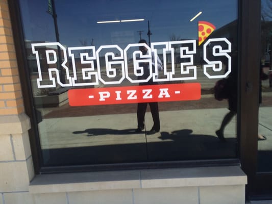 Reggie's Pizza by null