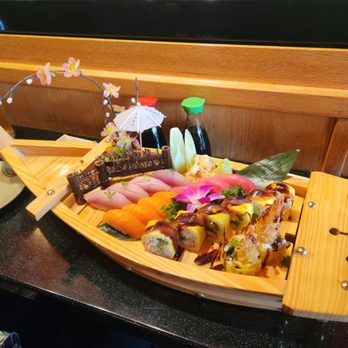 Little Tokyo - Sushi bar - Japanese Near Me - Galena, Illinois Little Tokyo - Sushi bar - Japanese Near Me - Galena, Illinois