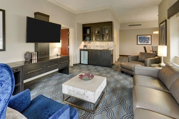 DoubleTree by Hilton St. Louis Forest Park by null