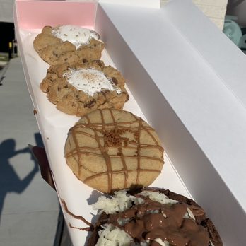 Crumbl - Raleigh - Bakeries Near Me - Raleigh, North Carolina Crumbl - Raleigh - Bakeries Near Me - Raleigh, North Carolina