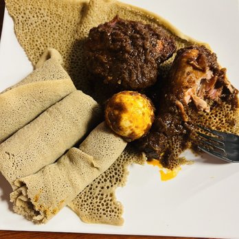Smoke'N Ash BBQ - Doro Wat - Barbeque Near Me - Arlington, Texas