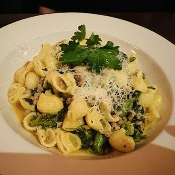 Alessandro's Italian - Italian Near Me - Manhasset, New York
